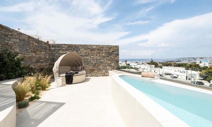 Naousa Hotel | Aura Suites Paros