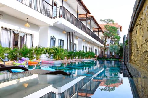 Cua Lap Hotel | Aurora House