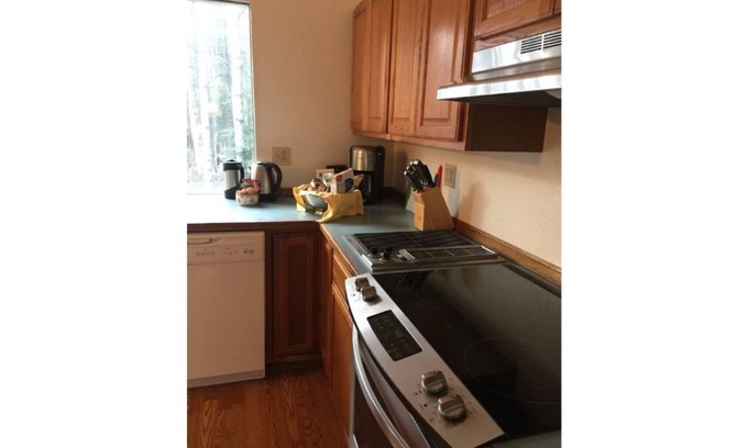 Fairbanks Apartment | Aurora SkyFire Manor