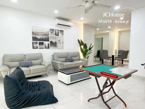 Taman Mount Austin Apartment | Austin Mutiara 7pax KTV BBQ