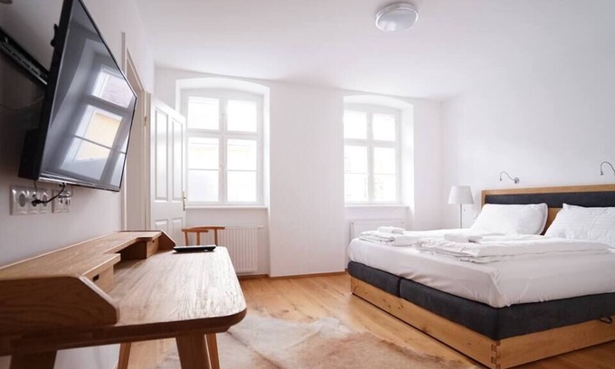 Modling Apartment | Authentic Austrian Flat in the South of Vienna