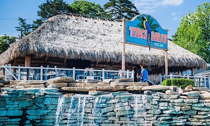 Osage Beach Hotel | Authentic Missouri Experience! Onsite Pool, Free Parking