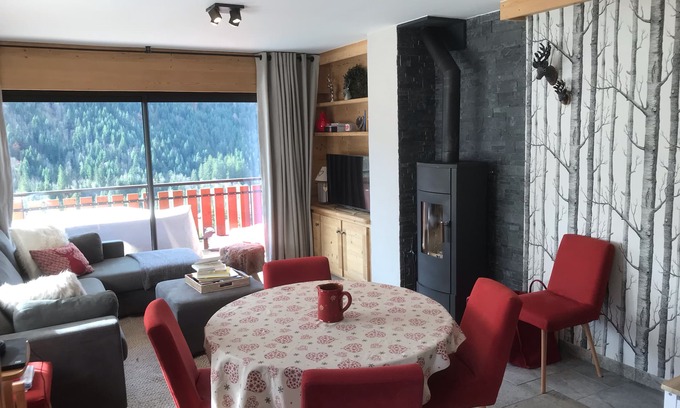 Chatel Apartment | Authenticity and comfort, free shuttle to the slopes and the center