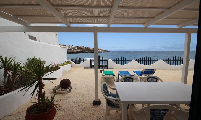 Poris de Abona House | Authentick rock house in front of the beach