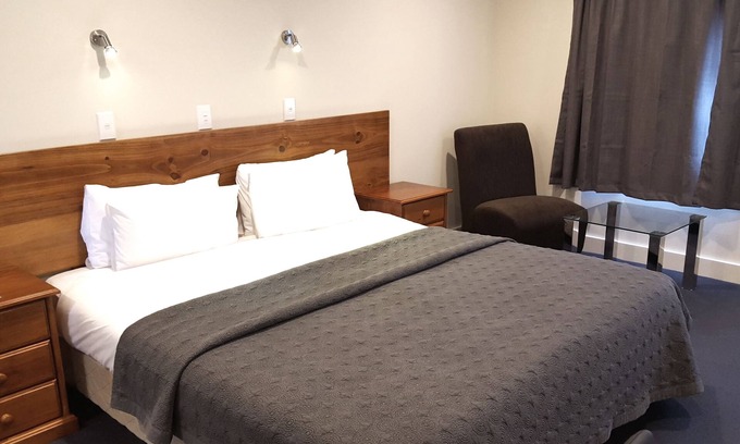 Hamilton North Hotel | Auto Lodge Motel