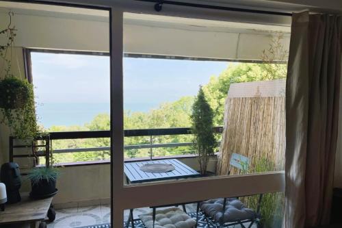 Trouville-sur-Mer Apartment | Aux Flots Bleus avec balcon et vue sur mer