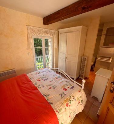 Equemauville Apartment | Aux Jardins fleuris