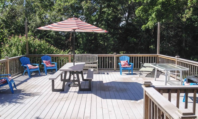 Dennis House | AVAILABLE Aug 9-16 Last minute cancelation WALK to Mayflower beach Clean home