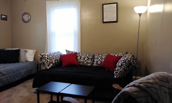 Lanesborough Apartment | Available for Healthcare and long term stays welcome 3 miles from Hospital