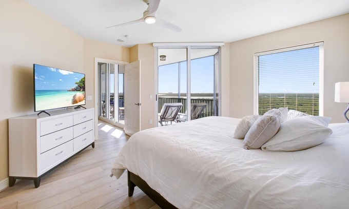 Hammock Bay Condo | AVAILABLE NOVEMBER 2023! 3-Bedroom & 2-Bath Condo in Golf Community | Sleeps 6