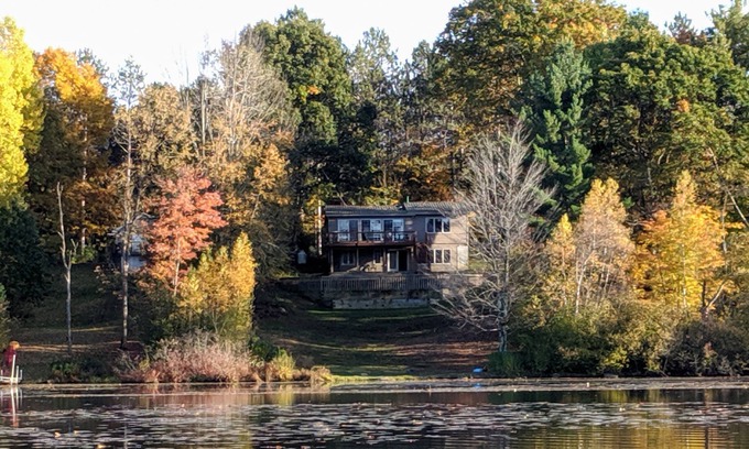 Gloversville House | AVAILABLE WEEKS JUNE 30-JULY AUG 12 -AUG 19