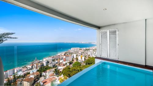 Romantic Zone House | Avalon - 801 Top Sky Bar Pool 3 BR in Amapas