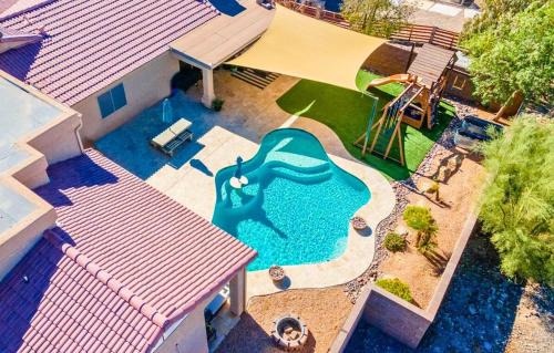 Lake Havasu City House | Avalon Havasu Pool Spa Playground Sleeps 20