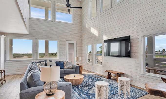 Leeward Sands House | Avei661-holy Moly