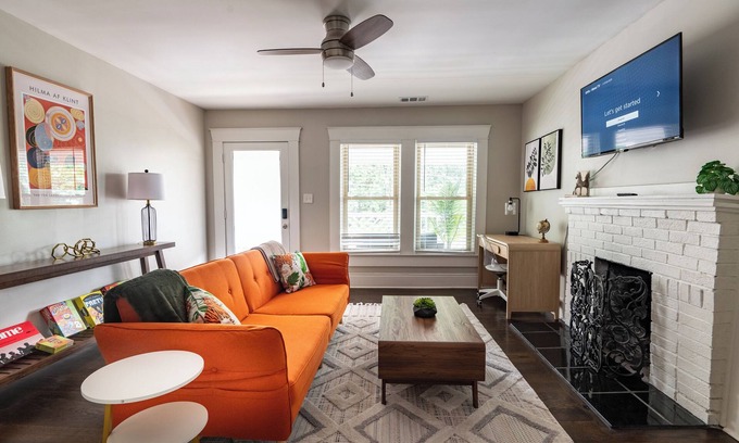 Forest Park Apartment | Avondale Adventure-Serene City Stay-King Bed/Games