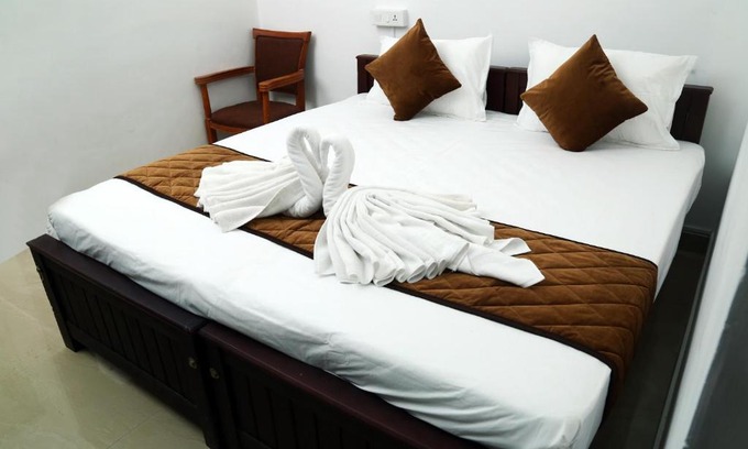 Kakkanad Hotel | AWA Residency