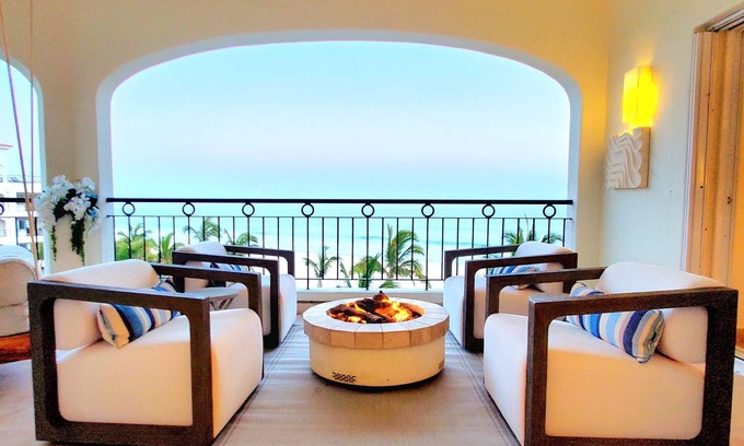Zona Hotelera Condo | Award-winning Designer- Stunning Penthouse - Ocean Front Views - Prime location!