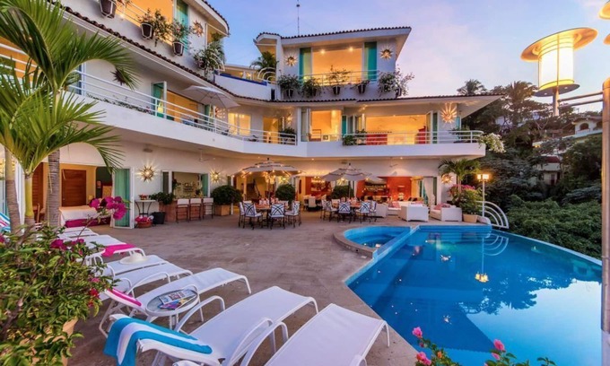 Alta Vista Villa | Award Winning Villa, ocean view close downtown, great for big families or groups
