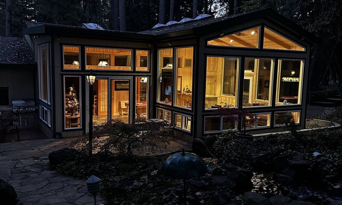 Cedar Ridge Bed & Breakfast | Away from city lights, nestled in the Foothills of the Sierra Nevada Mountains
