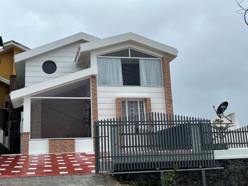 Ooty Ski Chalet | Away From Home - 7 - Home Stay Ooty, Entire 3BHK Villa