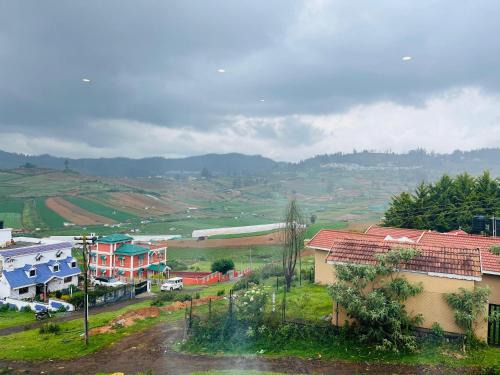 Ooty Apartment | Away From Home - 9 - HomeStay, Entire 2 BHK Villa