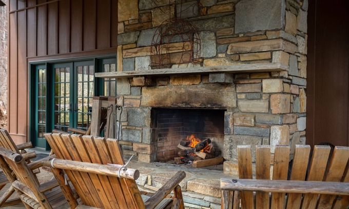 Fairview Cabin | Awesome amenities—hot tub, pool table, foosball and outdoor/indoor fireplaces!
