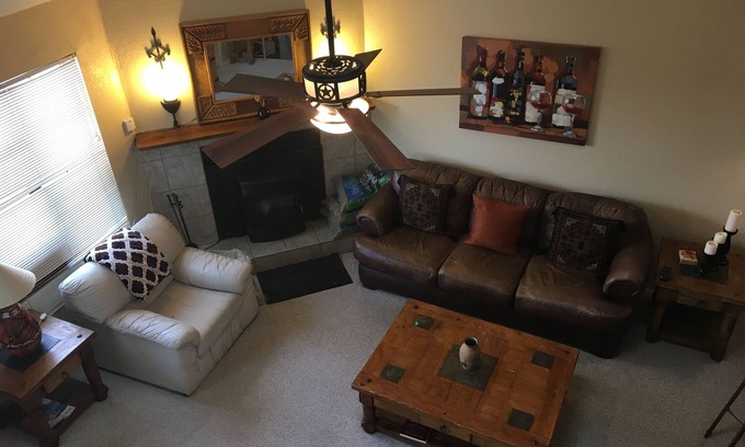Ruidoso Condo | Awesome condo, great location, quiet area, completely updated, with wifi.& AC