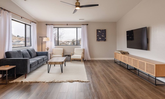 Prescott Valley Units House | Awesome deck with mountain views and no rear neighbor!
