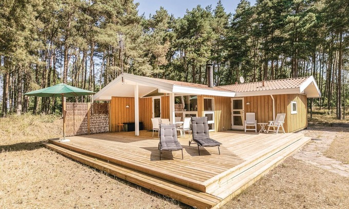 Oster Somarken House | Awesome home in Aakirkeby with kitchen