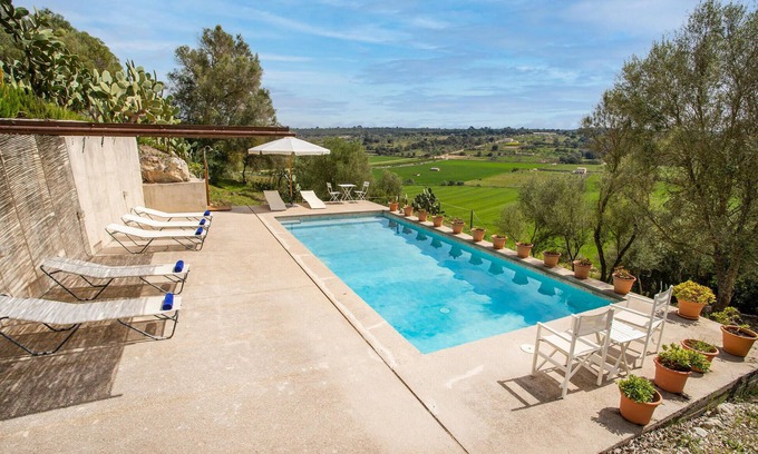 Ariany House | Awesome home in Ariany
