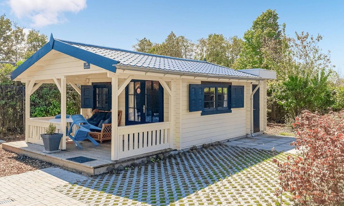 Heinkenszand House | Awesome home in Heinkenszand with WiFi