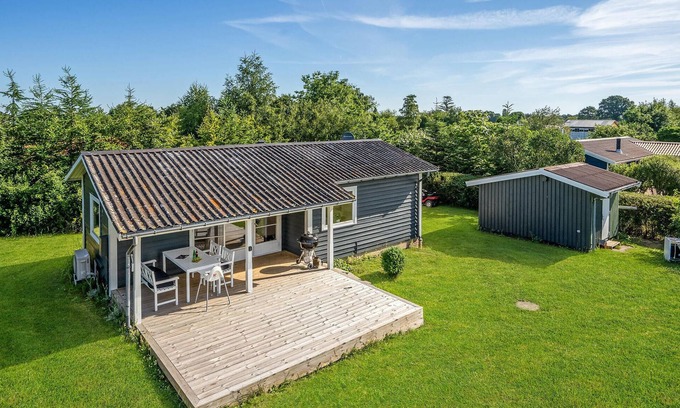 Holbaek House | Awesome home in Holbæk with kitchen