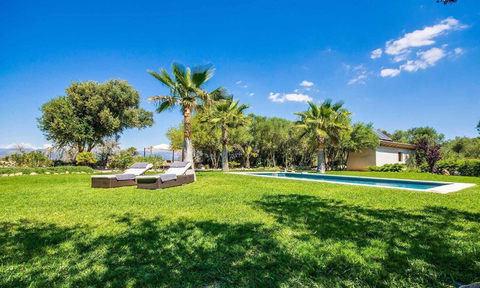 Majorca House | Awesome home in Llubi