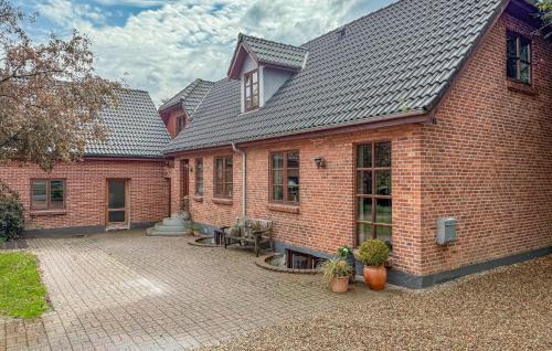 Sønder Felding House | Awesome Home In Sønder Felding With House A Panoramic View
