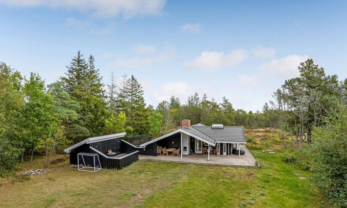 Hulsig House | Awesome home in Skagen with WiFi
