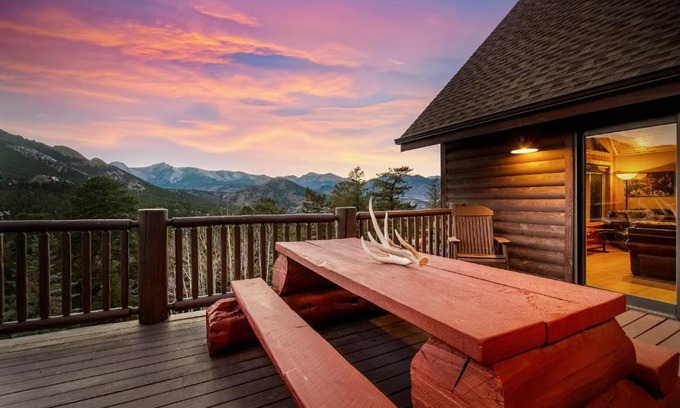 Windcliff Estates House | Awestruck Home