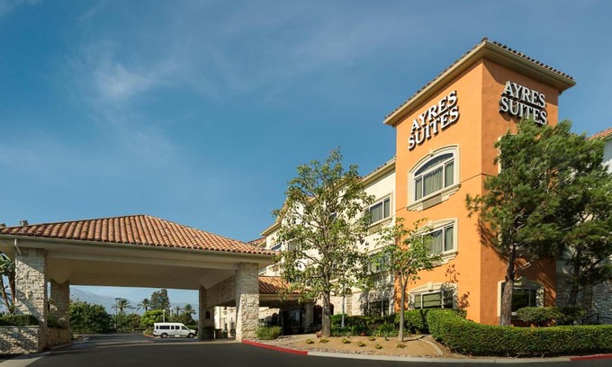 Ontario Hotel | Ayres Suites Ontario at the Mills Mall - Rancho Cucamonga