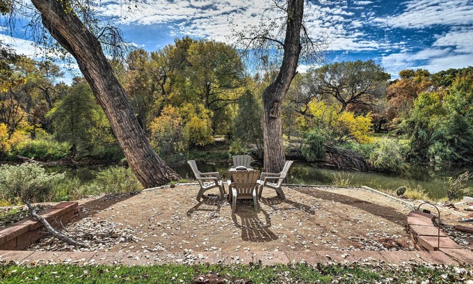 Cornville House | AZ Wine Country Retreat w/ Oak Creek Views!