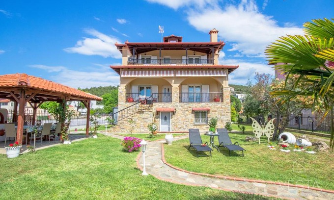Neos Marmaras Villa | Azure Bay Villa by RentalsPro - Neos Marmaras Halkidiki