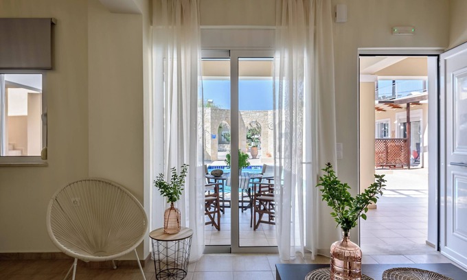 Nopigia Hotel | Azure Beach