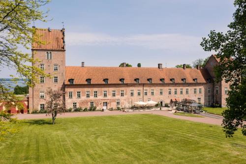Fjalkinge Hotel | Bäckaskog Slott