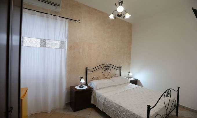 San Simone Bed & Breakfast | B&B 'A casa di Silvia': Family Welcoming and Relaxation near Gallipol, Salento