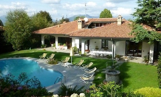 Cassago Brianza Villa | B-Beautiful Villa with swimming pool
