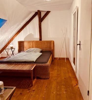 Huenxe Apartment | b e d & a g e d e s i g n -medium- wunderschönes Zimmer mit Bad - Rechnungserstellung für Geschäftsreisende & Firmen