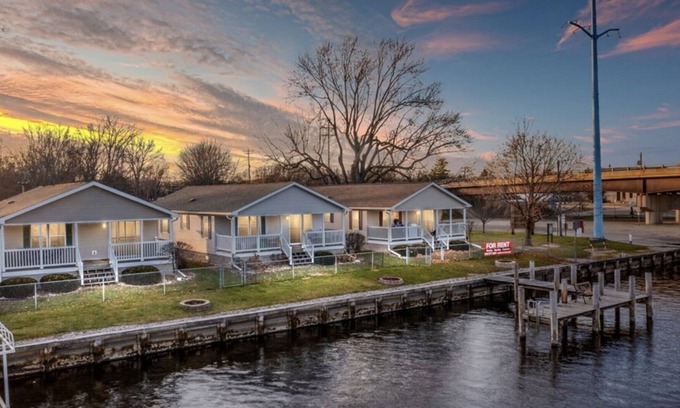 Fremont House | B-Fremont Wolf River Waterfront Homes