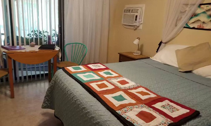 Cottonwood-Verde Village Apartment | Babe's Garden, Private entrance w/Private Bath