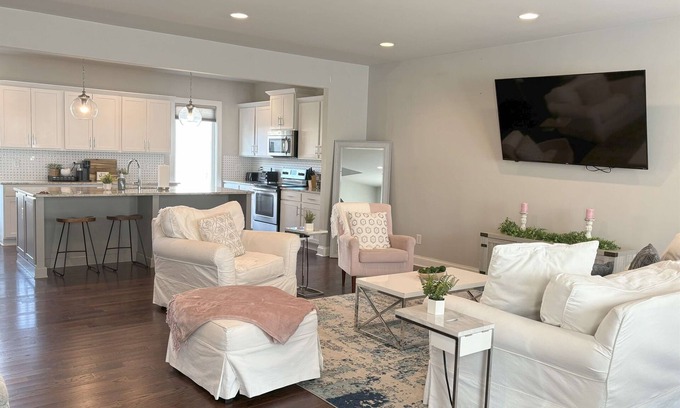 Cleveland Park House | Bachelorette Heaven in Nashville TN, Superhost