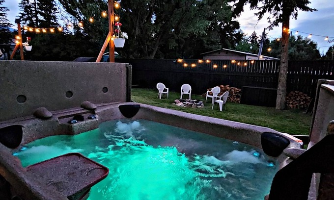 Lakeside House | Back Yard Oasis, walk to Flathead Lake/downtown minutes from Blacktail Mountain!