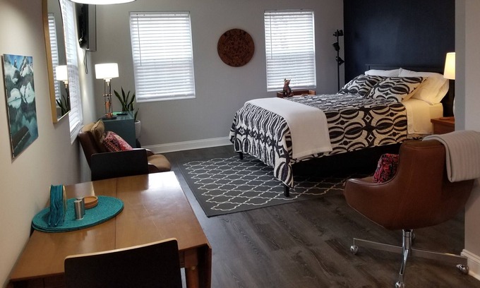 Belmont Historic District Apartment | Backyard Studio