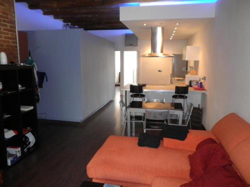 Poblenou Apartment | Bacrou apartment, design loft near the sea